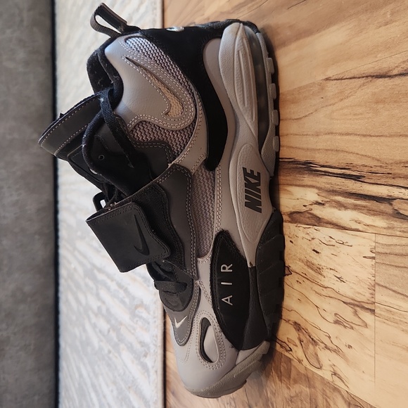 Nike air max speed turf, size 10, black and gray (raiders colors) - Picture 4 of 8